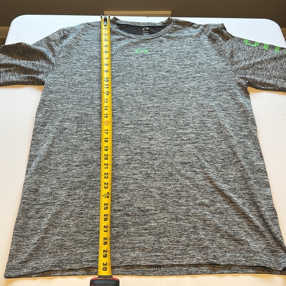 Oakley Gray Long Sleeve Tee with Green Accents - Picture 4 of 6